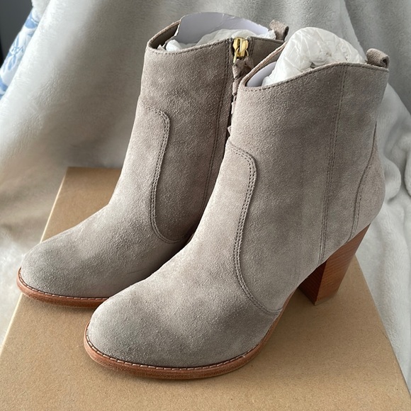 Brand new Joie dalton booties size 37 - color dove - Picture 1 of 12